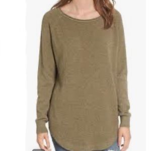 Dreamers Shirttail Hem Sweater